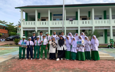 MTsN 1 Batam Raih Medali Perunggu Olimpiade Matematika Dan Tim Hadroh MTsN 1 Batam Meraih Penghargaan 